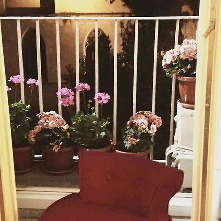 Appartement Maria Rosaria A Santa Chiara Spaccanapoli Extérieur photo